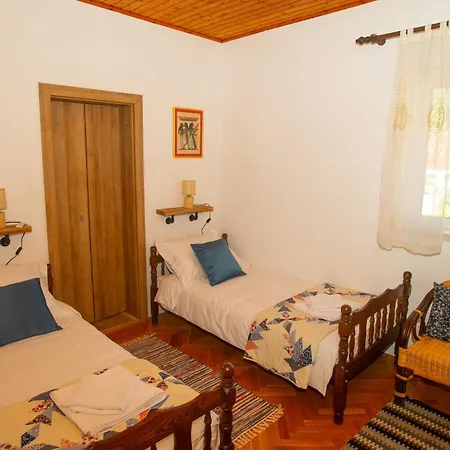 Sasa * Kastela