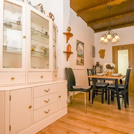 Apartment Sasa *